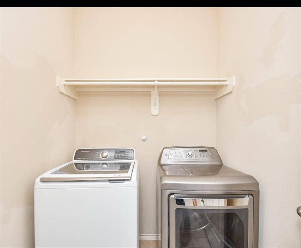 Private Room for Rent $/
month