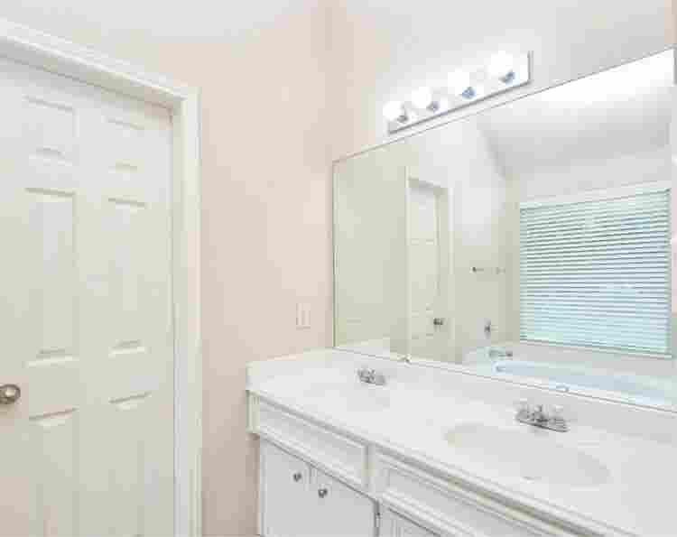 Private Room for Rent $/ 
month