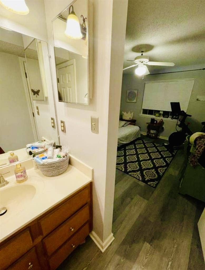 Entire Baths Apartment