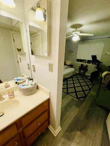 Entire  Baths Apartment