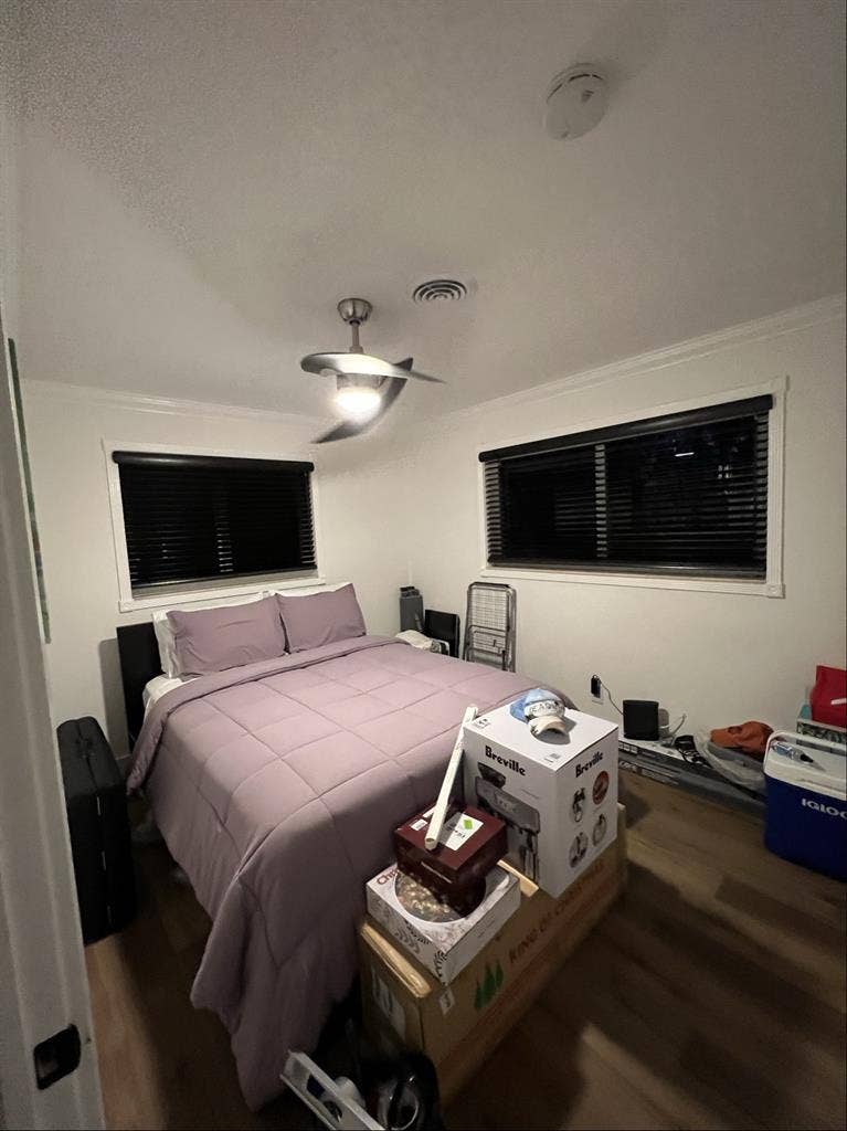 Room in Wilton Manors