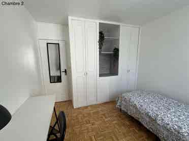 Student room Paris-Saclay Uni