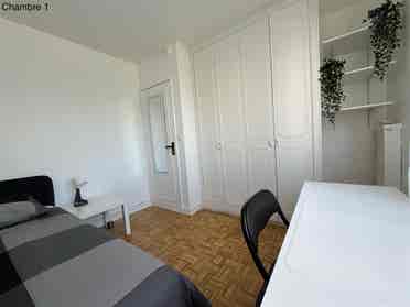 Student room Paris-Saclay Uni