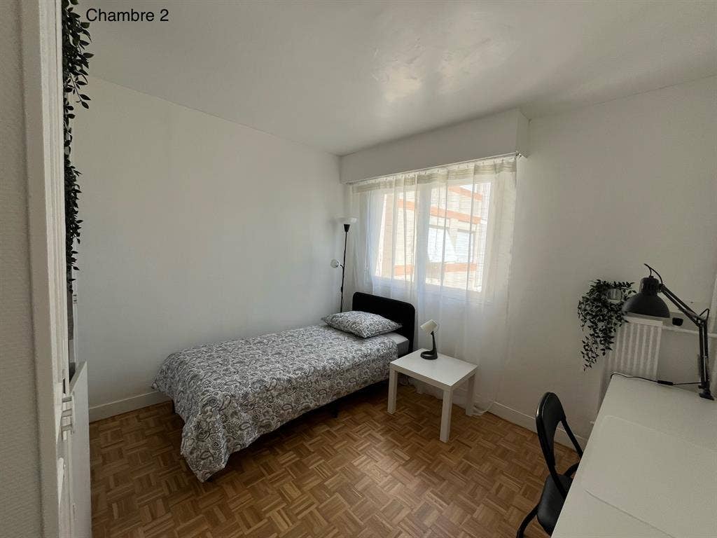 Student room Paris-Saclay Uni