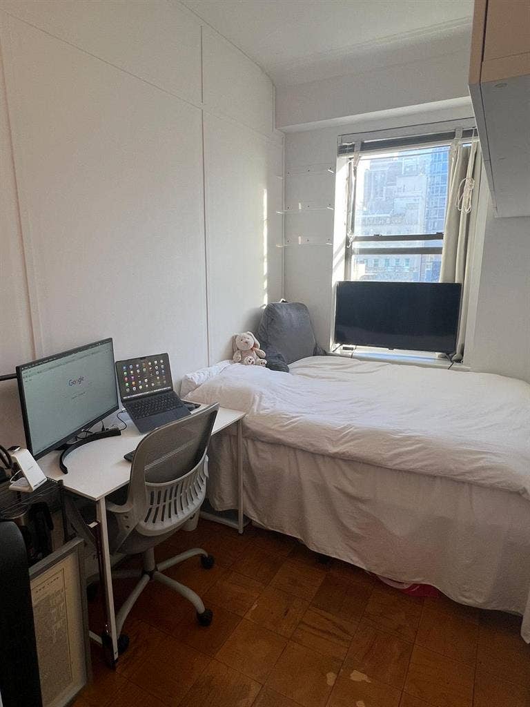 😍Sunny Room in Midtown South😍