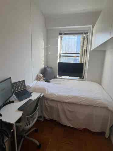 😍Sunny Room in Midtown South😍