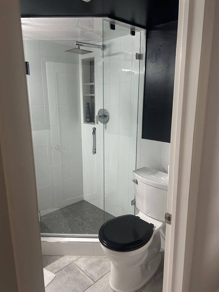 Looking for a roommate Sugarhouse !