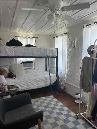 FEMALE(S): PRIVATE ROOM W/ BUNK BED