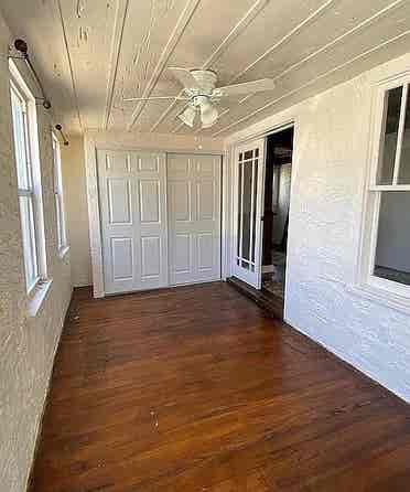 FEMALE(S): PRIVATE ROOM W/ BUNK BED