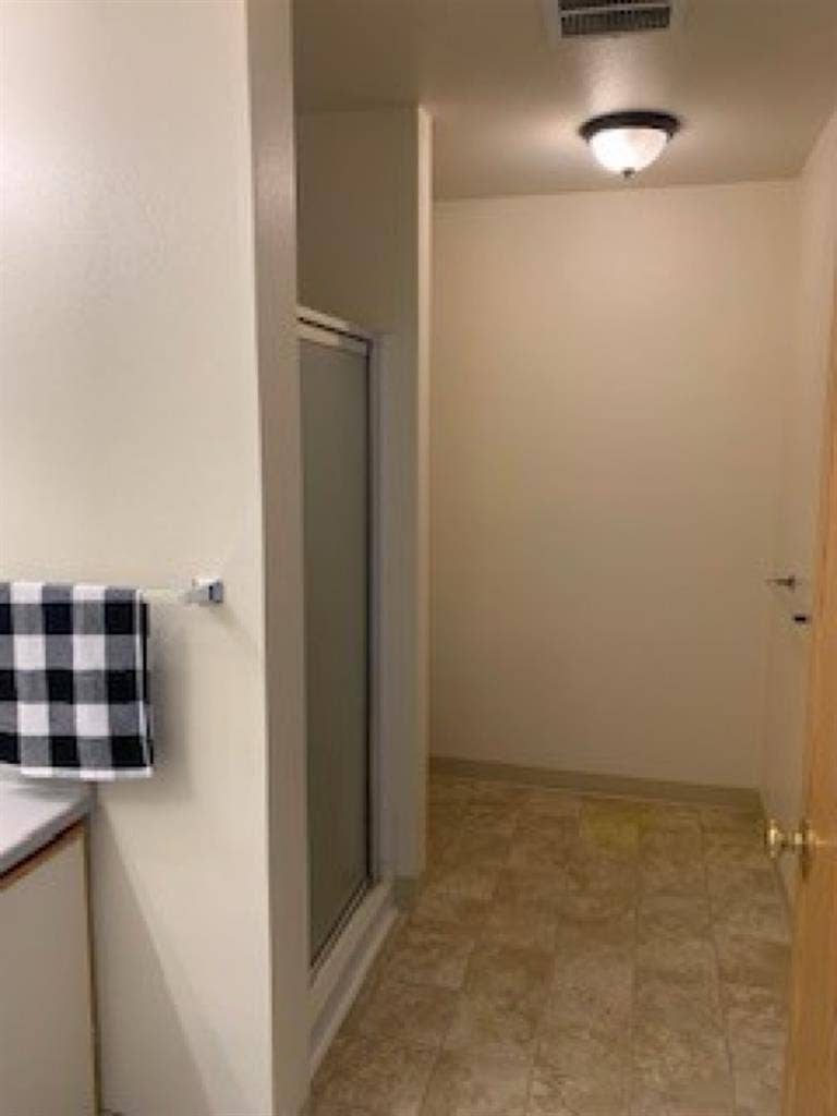 Need roommate in current apt!