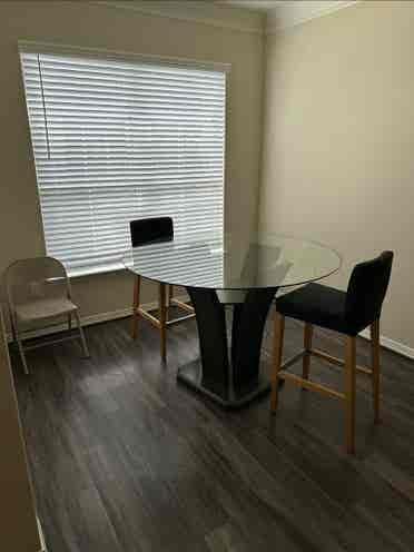 Furnished.Bath.WiFi.Utilities.Prkng