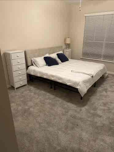 Furnished.Bath.WiFi.Utilities.Prkng