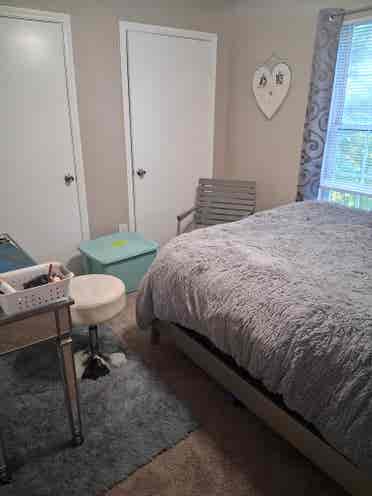 Room for rent in 3 bdrm apt