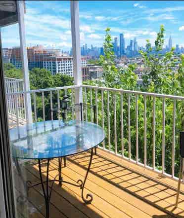 Roommate wanted in JC apt, view