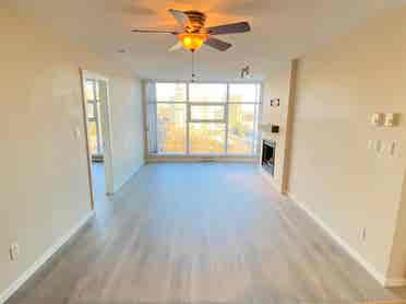 Private bed and bath Brentwood