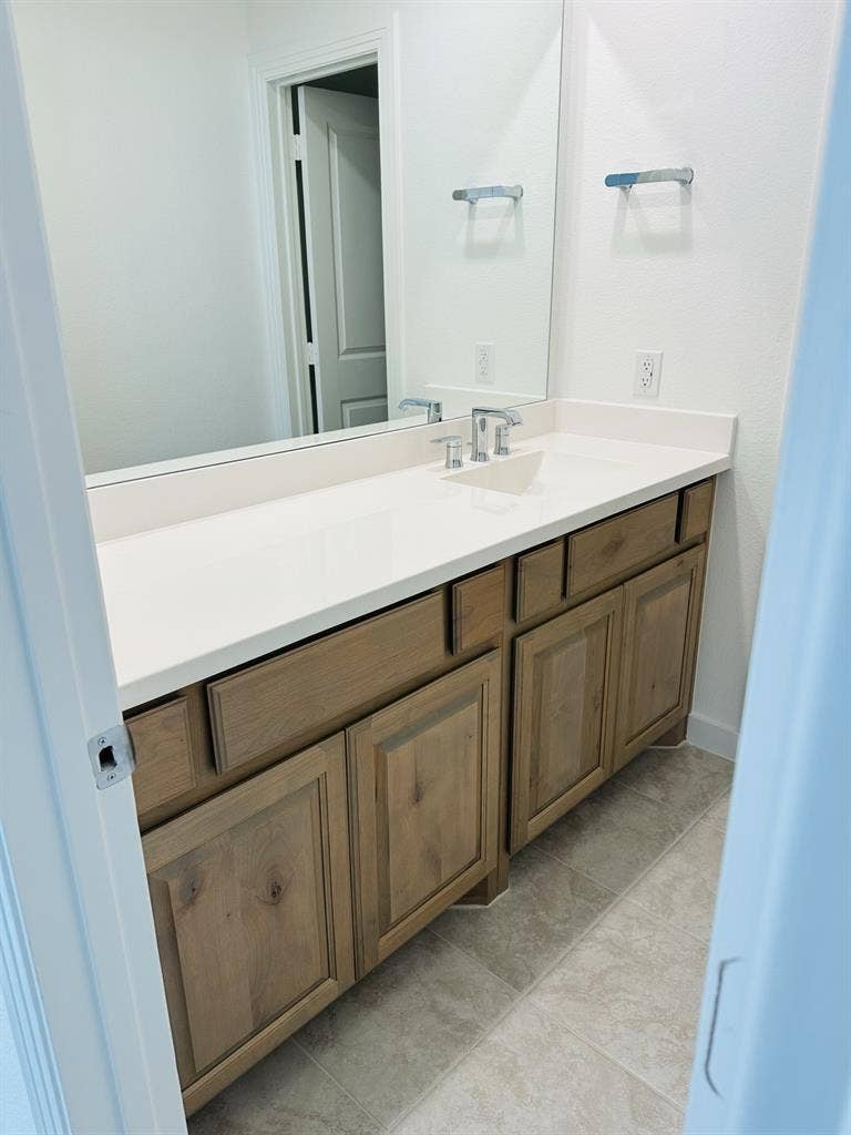 Private Bedroom available for rent