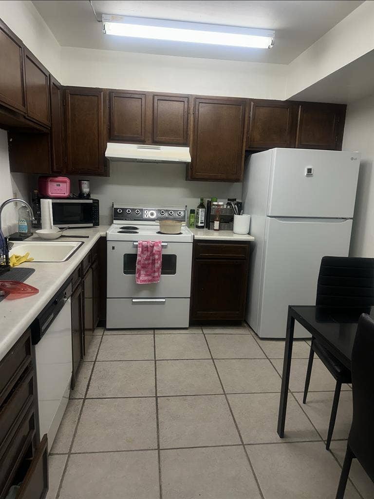 Room for rent on the strip