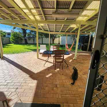 Cute granny flat in quiet street