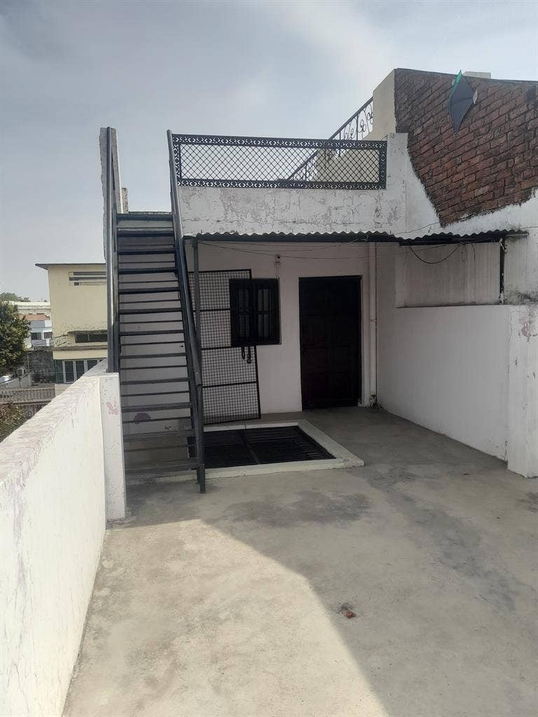 5 bHK