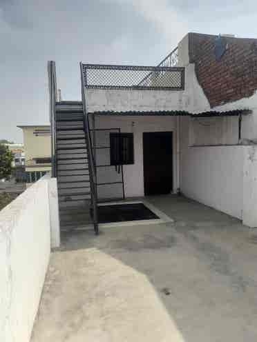 5 bHK