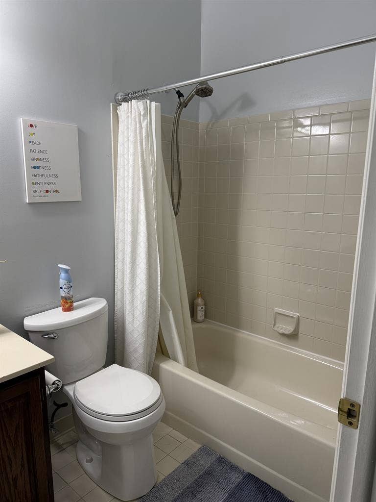 Room for Rent-Female Roommate Only