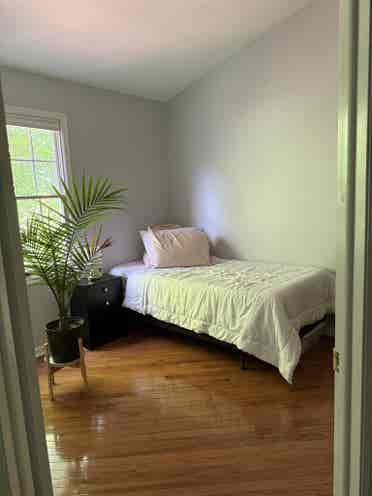 Room for Rent-Female Roommate Only
