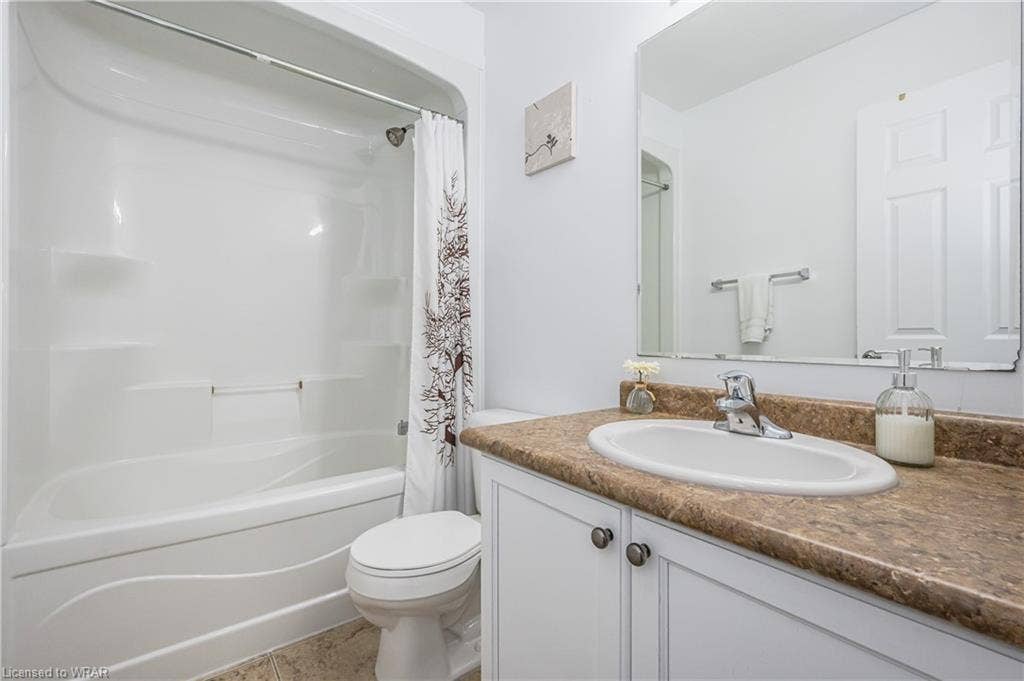 Private room for rent