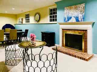 Room Rental at Elegant Estate