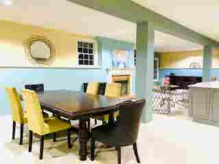 Room Rental at Elegant Estate