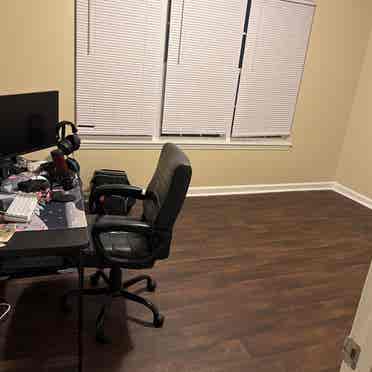 Looking for Roomate!