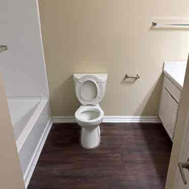Looking for Roomate!