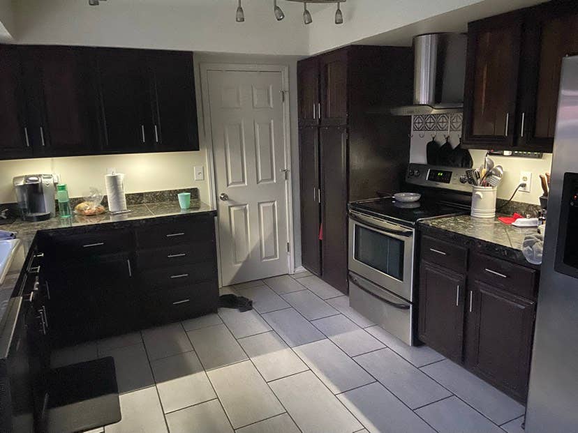 2 rooms available smalll