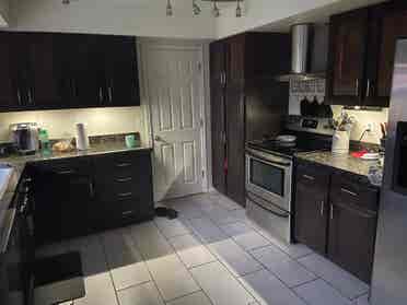 2 rooms available  smalll