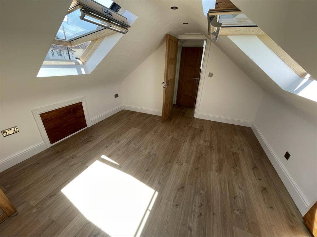Short term room in the loft