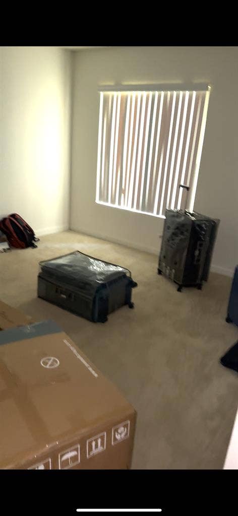 Private room and bathroom in Irvine