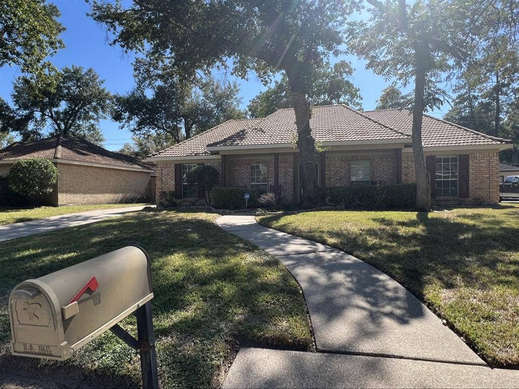 Renting out rooms in Spring, TX