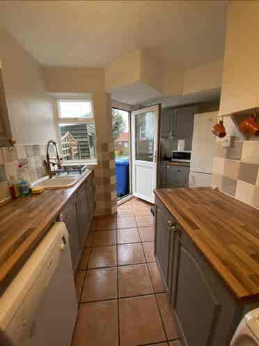 Double room shared house bills inc