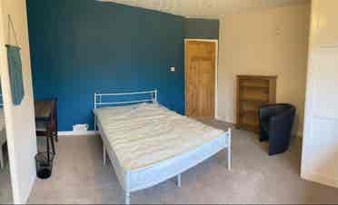 Double room shared house bills inc