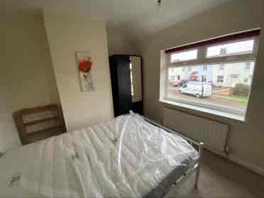 Double room shared house bills inc