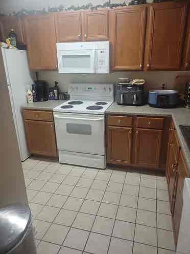 Looking for roommate!