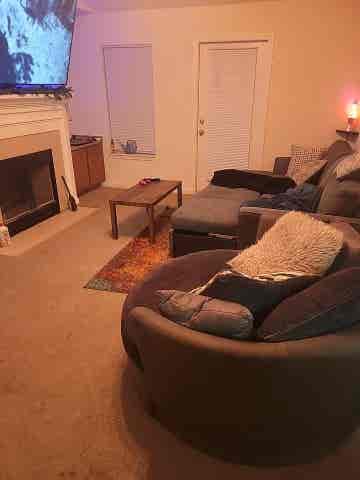 Looking for roommate!