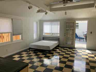 Studio in Midtown