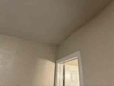 4 bedroom house.  Room rentals.