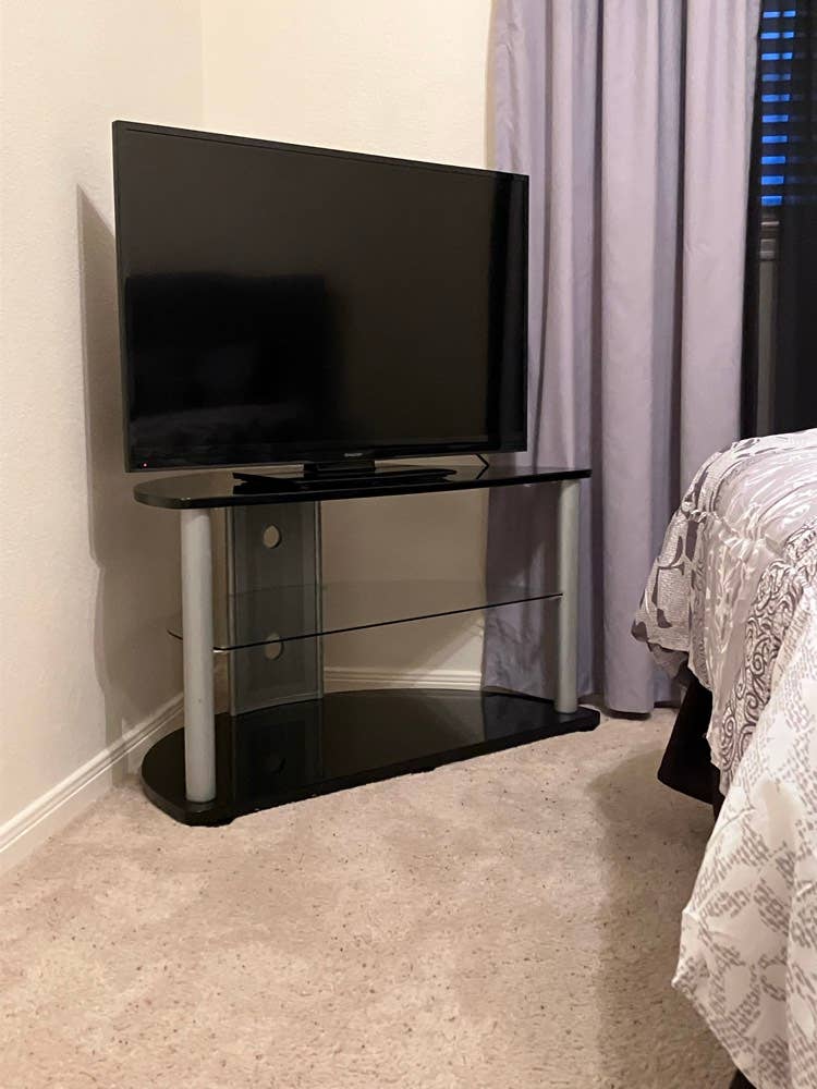 Room 4 Rent
👀4️⃣Clean & Quiet 🐜