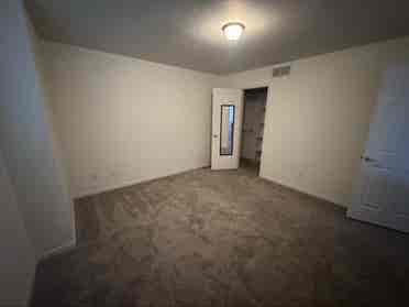 Available room/bathroom in townhome