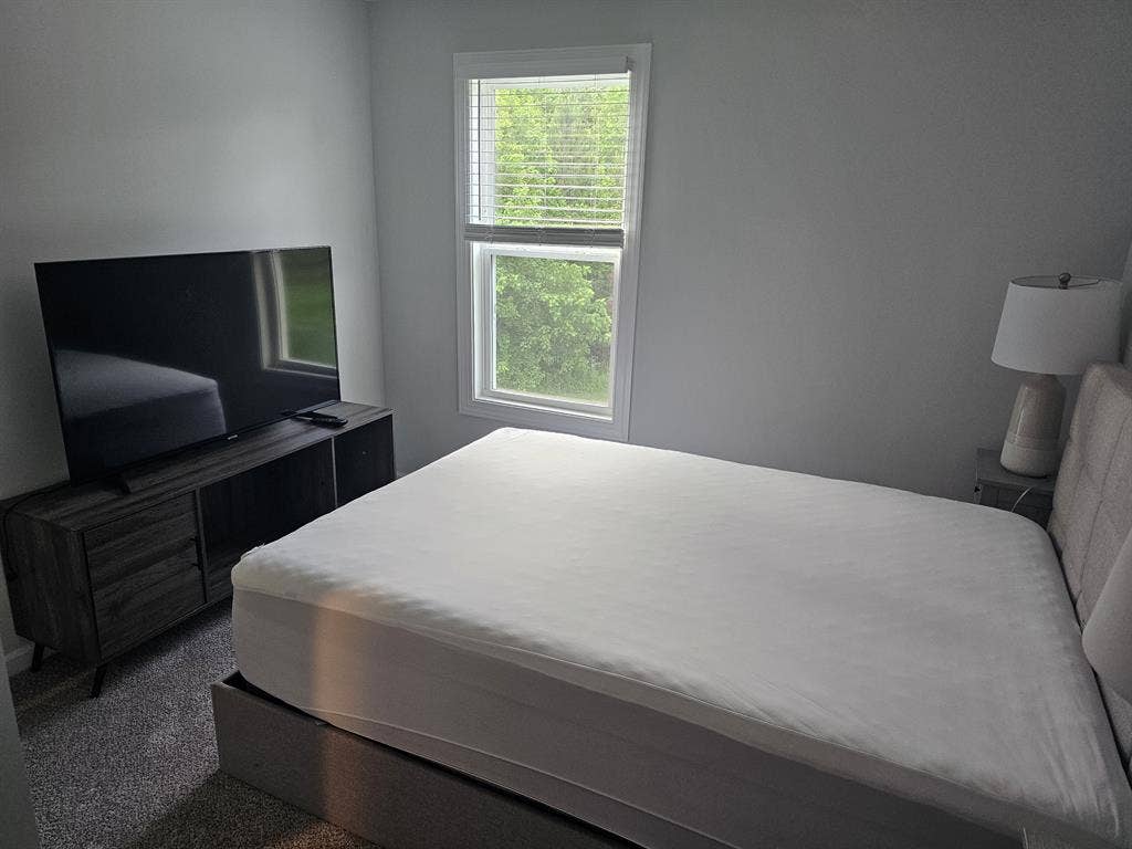 Furnished room in brand new home