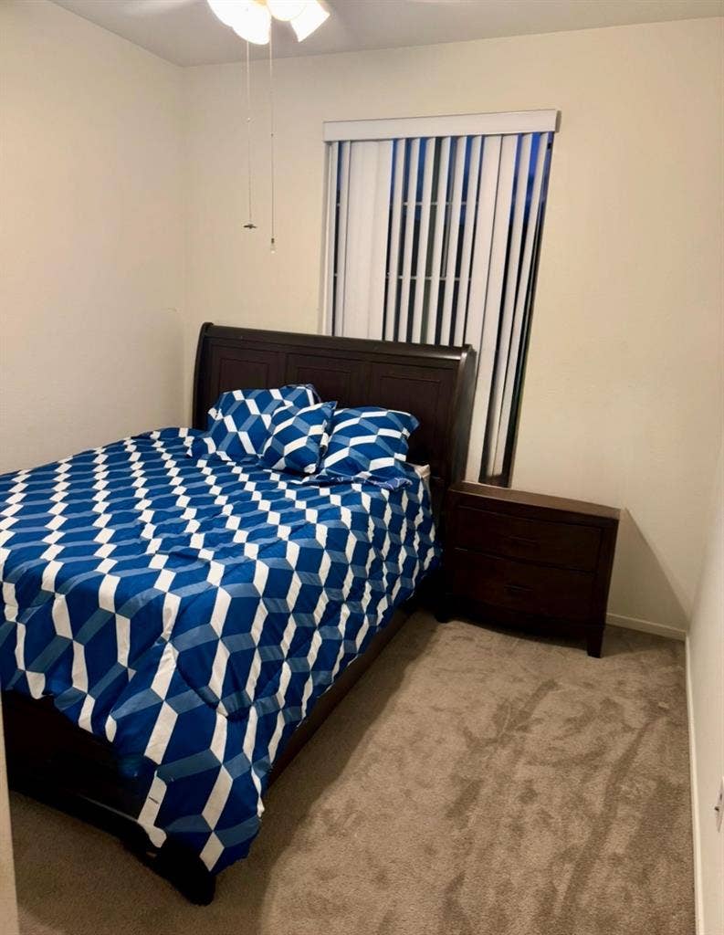 Room available w/ Bathroom !