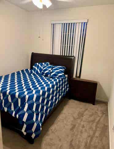 Room available w/ Bathroom !