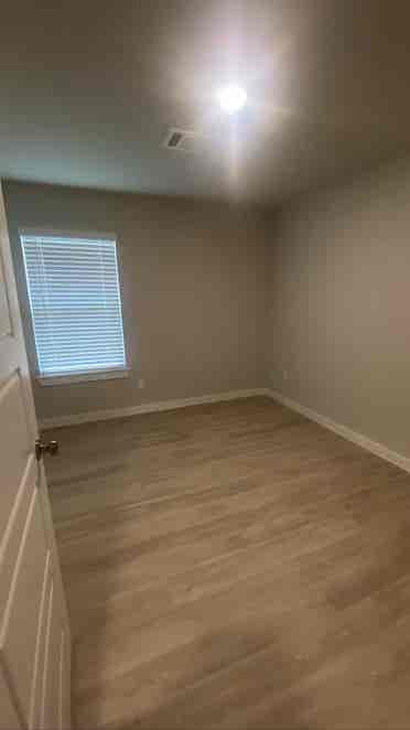 Room for rent. New construction.
