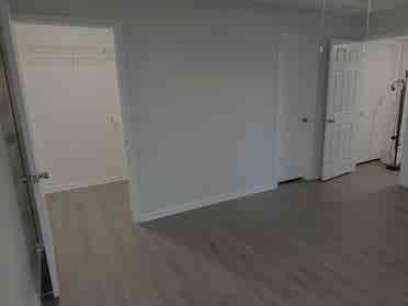 First Floor Apt. ten minutes to USF